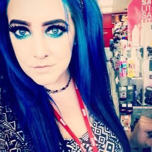 Meet your Posher, Demi